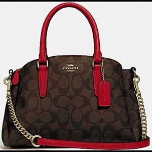 Coach leather purse in signature print